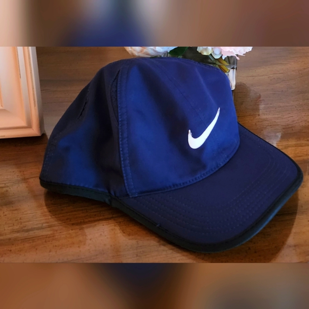 Unisex navy nike hat
